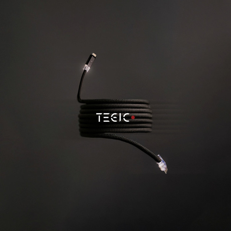 Tegic LED 마그네틱 C to C 케이블 240W